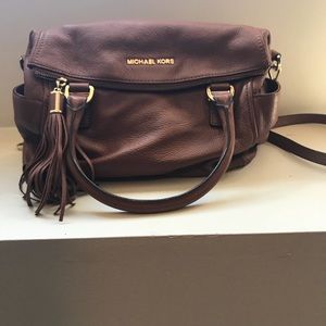 Micheal kors genuine leather purse